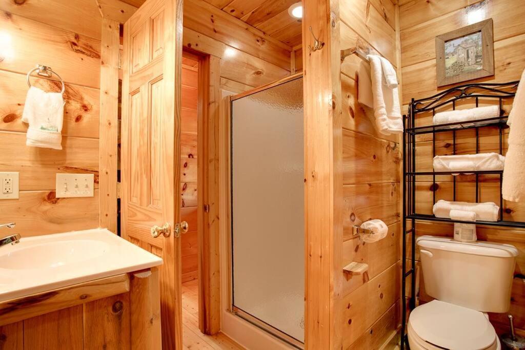 Brave Eagle Cabin Sevierville Zimmer foto