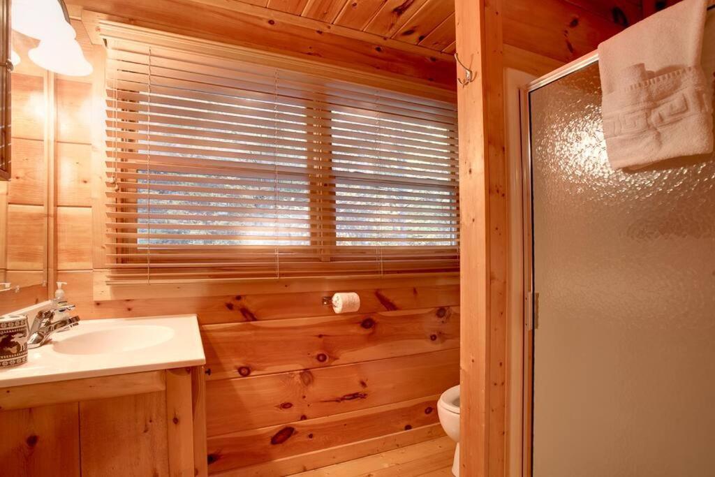 Brave Eagle Cabin Sevierville Zimmer foto